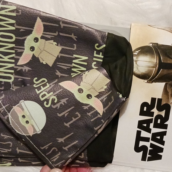 STAR WARS' THE MANDALORIAN LATEX CLEANING GLOVES FEAUTURES UNKNOWN SPECIES GROGU - Picture 5 of 5